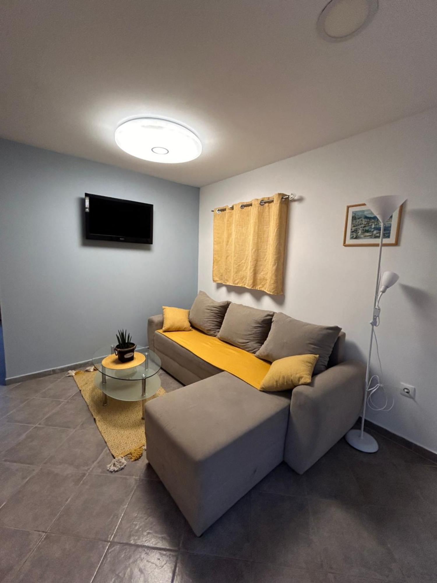 Apartments Tommi Dramalj Bagian luar foto