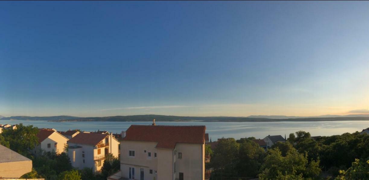 Apartments Tommi Dramalj Bagian luar foto